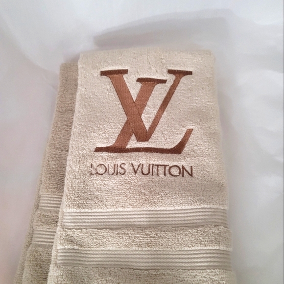 Embroidered Louis Vuitton Hand Towel Set - Brown on Beige/Tan - Picture 3 of 4